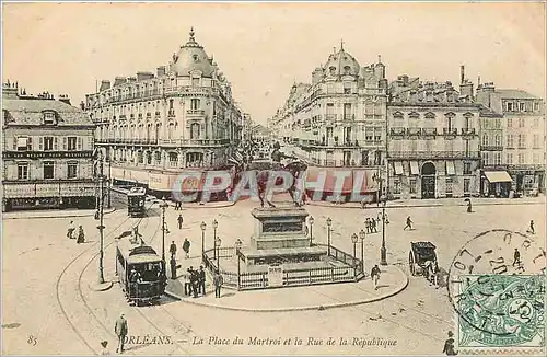 Cartes postales Orleans la place du Martroi et la Rue de la Republique