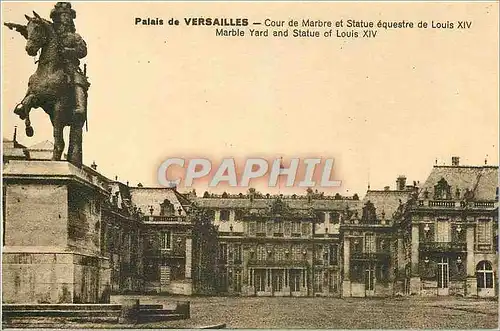 Ansichtskarte AK Palais de Versailles Cour de Marbre et Statue equestre de Louis XIV