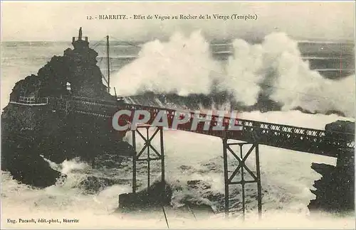 Ansichtskarte AK Biarritz Effet de Vague au Rocher de la Vierge