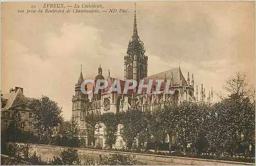 Ansichtskarte AK Evreux La Cathedrale vue prise du Boulevard de Chambaudoin