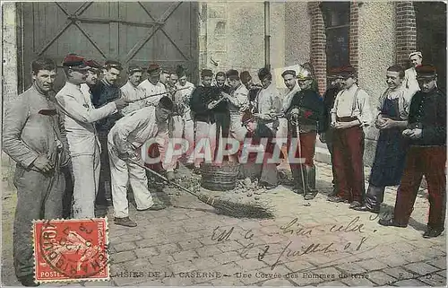 Cartes postales Plaisirs de la Caserne Une Corvee des Pommes de Terre