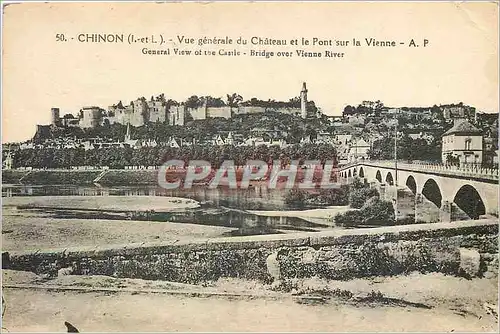 Ansichtskarte AK Chinon L et L Vue generale du Chateau et le Pont sur la Vienne