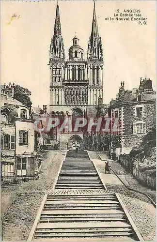 Ansichtskarte AK Angers La Cathedrale et le Nouvel Escalier