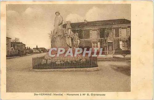 Ansichtskarte AK Ste Hermine Vendee Monument Clemenceau