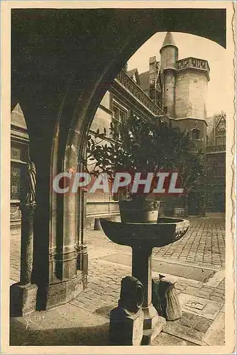 Cartes postales Paris Musee de Cluny Cour d'honneur