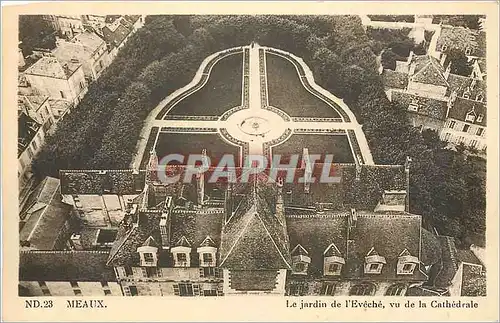 Cartes postales Meaux Le jardin de l'Eveche vu de la Cathedrale