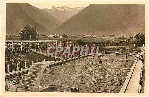 Cartes postales Pyrenees Ocean Luchon La Piscine Au fond Montagnes de Venasque
