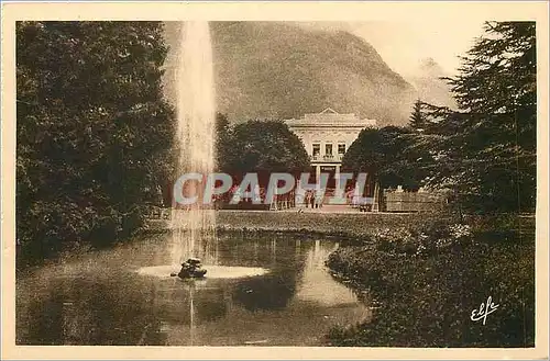 Ansichtskarte AK Pyrenees Ocean Luchon La Piece d'Eau du Parc et le Casino