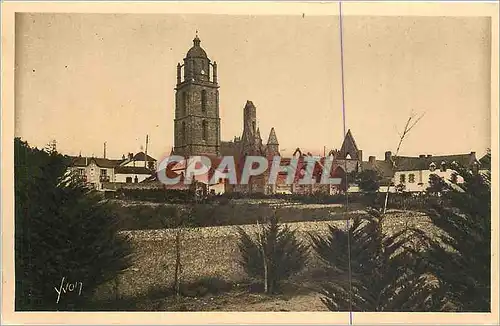 Ansichtskarte AK Batz Loire Inferieure Vue generale vers l'Eglise et la Chapelle du Murier