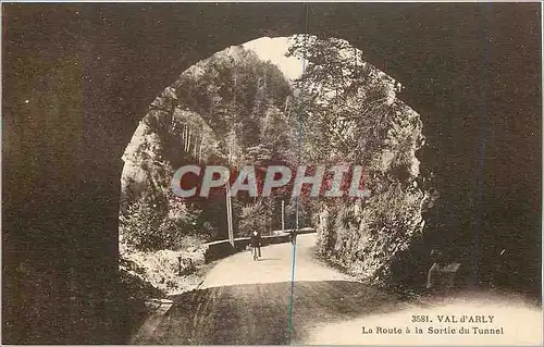 Cartes postales Val d'Arly La Route a la Sortie du Tunnel