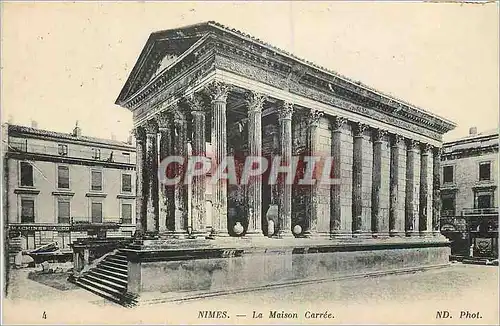 Cartes postales Nimes La Maison Carree