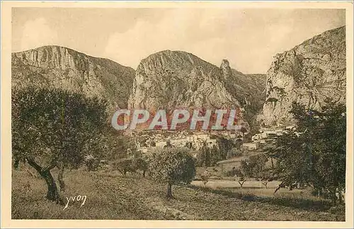 Ansichtskarte AK Paysages et Pierres de Provence Vue generale de Moustiers Ste Marie