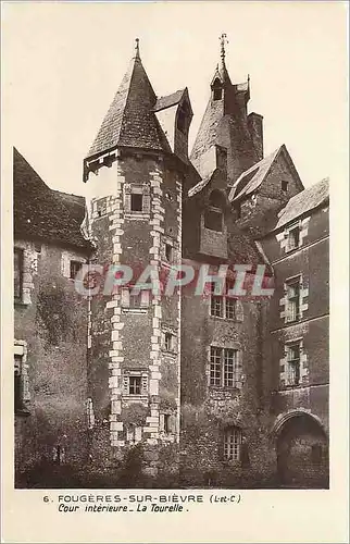 Cartes postales Fougeres sur Bievre Cour interieure La Tourelle