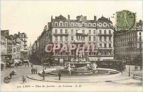 Ansichtskarte AK Lyon Place des Jacobins La Fontaine Tramway