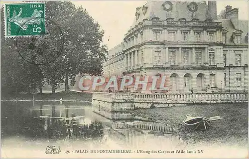 Ansichtskarte AK Palais de Fontainebleau L'Etang des Carpes et l'Aile Louis XV