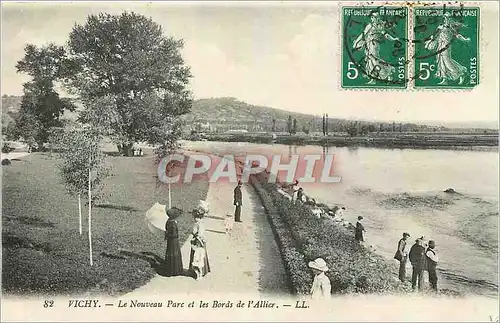 Cartes postales Vichy Le Nouveau Parc et les Bords de l'Allier