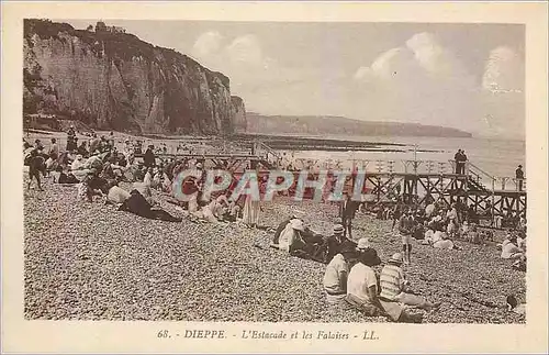 Cartes postales Dieppe L'Estacade et les Falaises