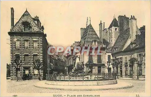 Ansichtskarte AK Dijon Place des Cordeliers Au vieux chene