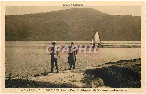 Ansichtskarte AK L'Auvergne Le Lac Pavin et le Puy de Montchal Volcan quaternaire