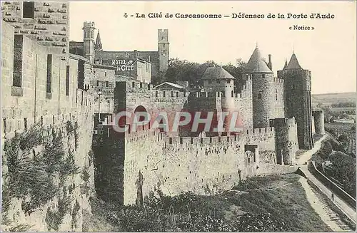Cartes postales La Cite de Carcassonne Defenses de la Porte d'Aude Hotel de la Cite