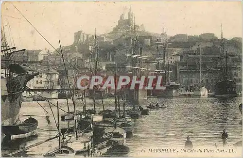 Ansichtskarte AK Marseille Un Coin du Vieux Port Bateaux