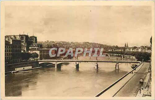 Ansichtskarte AK Lyon Rhone La Saone le Pont Tilsitt et la Colline de la Croix Rousse