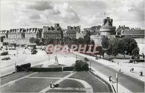 Cartes postales Saint Malo Cite Corsaire Le Chateau et les nouvelles Constructions