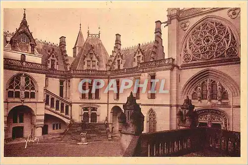 Cartes postales Chateau de Pierrefonds Oise La Cour d'Honneur