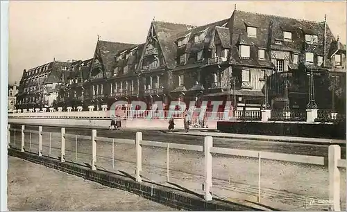 Cartes postales moderne Deauville Calvados La Plage Fleurie Normandy Hotel vu des Jardins du Casino