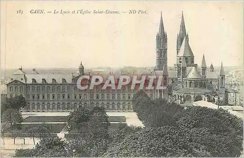 Ansichtskarte AK Caen Le Lycee et l'Eglise Saint Etienne