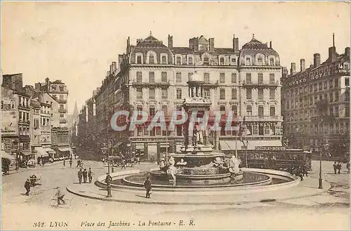 Ansichtskarte AK Lyon Place des Jacobins La Fontaine Tramway