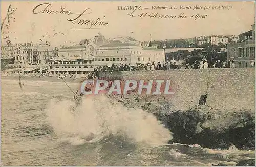 Ansichtskarte AK Biarritz Pecheurs a la Pointe plate par gros temps