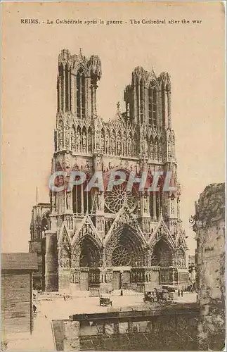 Ansichtskarte AK Reims La Cathedrale apres la guerre