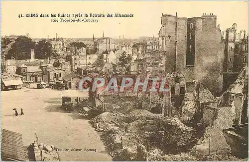 Ansichtskarte AK Reims dans les Ruines apres le Retraite des Allemands