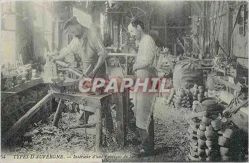 REPRO Types d'Auvergne Interieur d'une Fabrique