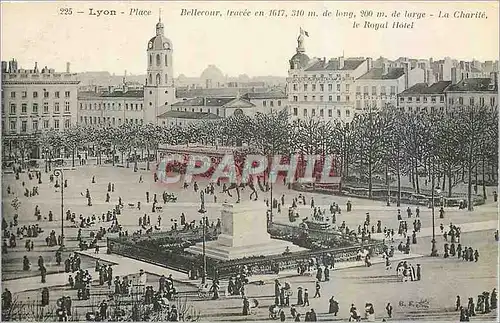 Cartes postales Lyon Place Bellecour