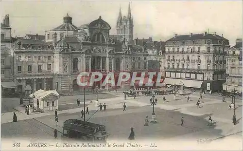 Cartes postales Angers La Place du Ralliement et le Grand Theatre