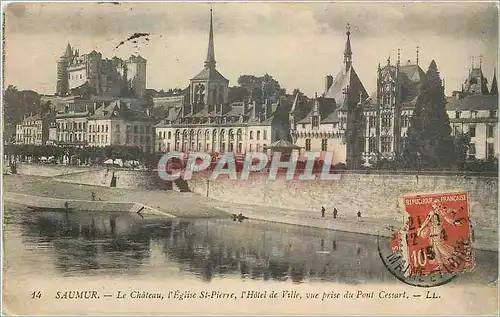 Cartes postales Saumur Le Chateau l'Eglise St Pierre l'Hotel de Ville vue prise du Pont Cessart