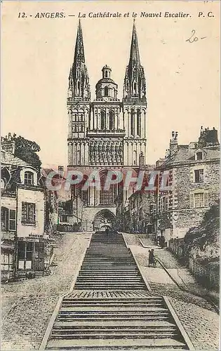 Ansichtskarte AK Angers La Cathedrale et le Nouvel Escalier