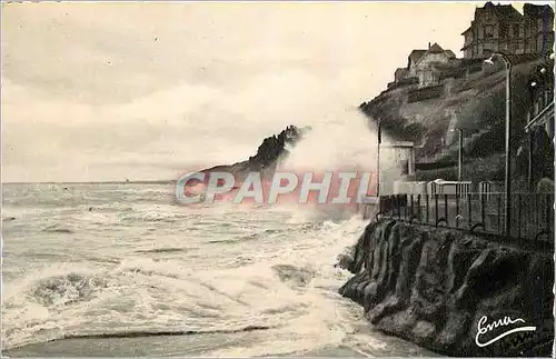 Cartes postales moderne Granville Manche Effet de vagues