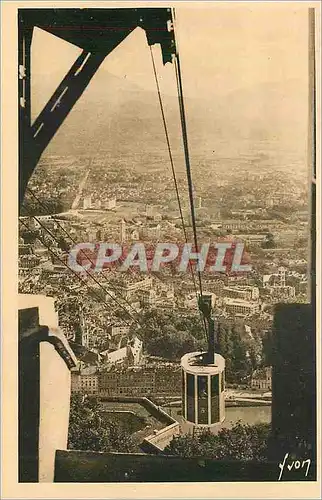 Ansichtskarte AK Grenoble Isere La Ville vue de la Gare d'arrivee du Teleferique de la Bastille