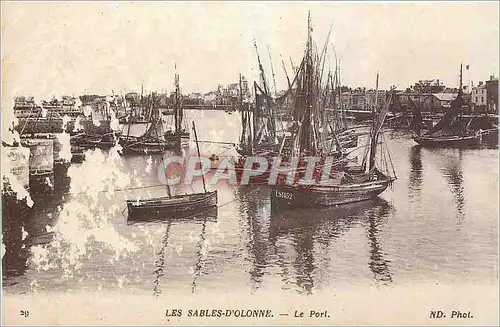 Cartes postales Les Sables d'Olonne Le Port Bateau