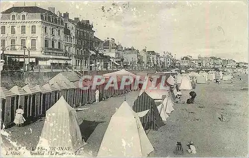 Cartes postales Les Sables d'Olonne L'Hotel Remblai et la Plage