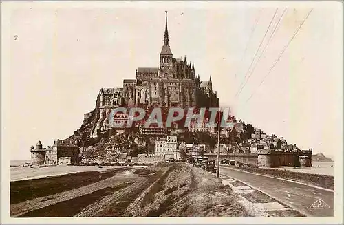Cartes postales Mont St Michel Vue generale et la Digue