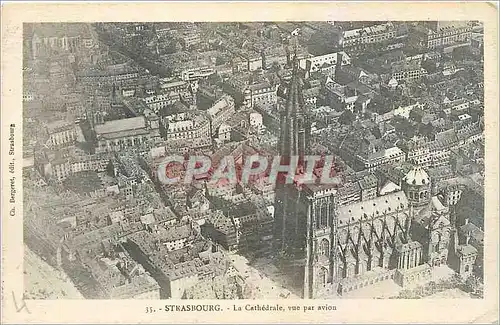 Cartes postales Strasbourg La Cathedrale vue par avion