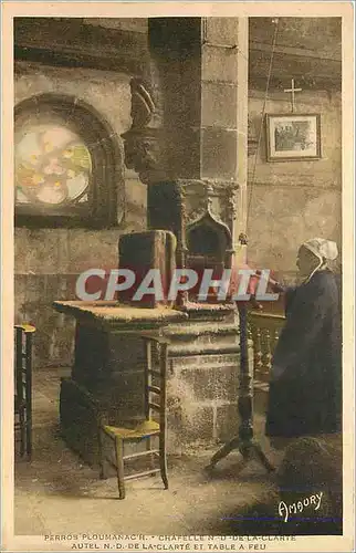 Ansichtskarte AK Perros Ploumanach Chapelle ND de la Clarte Autel ND de la Clarte et Table a Feu