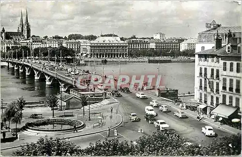 Moderne Karte Bayonne Le Pont Saint Esprit Au fond la Cathedrale et le Theatre