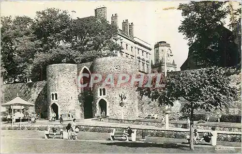 Cartes postales moderne Boulogne P de C La Porte des Dunes et le Beffroi