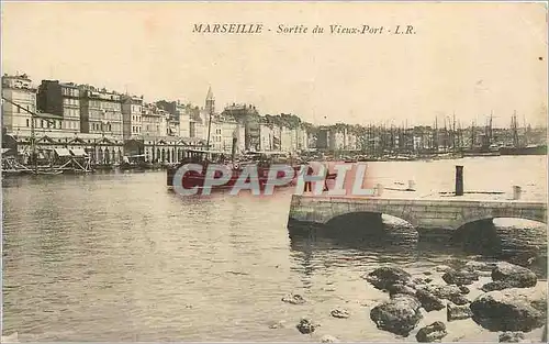 Cartes postales Marseille Sortie du Vieux Port Bateau