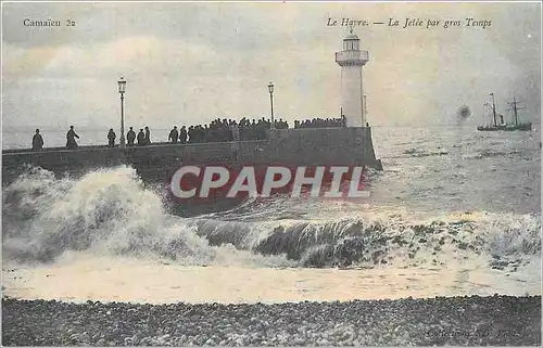 Cartes postales Le Havre La Jetee par gros Temps Bateau